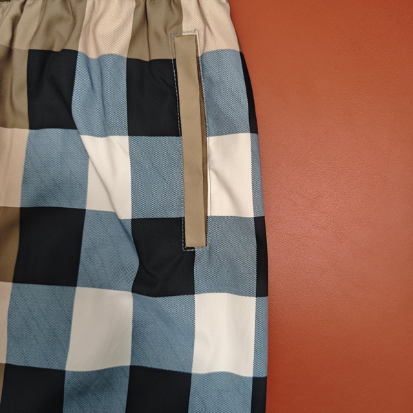 ブランドハーフパンツ角部分ディテール